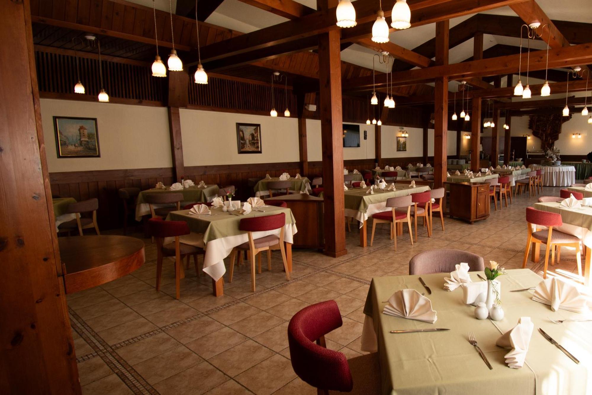 Hotel Pirin Banszko Kültér fotó