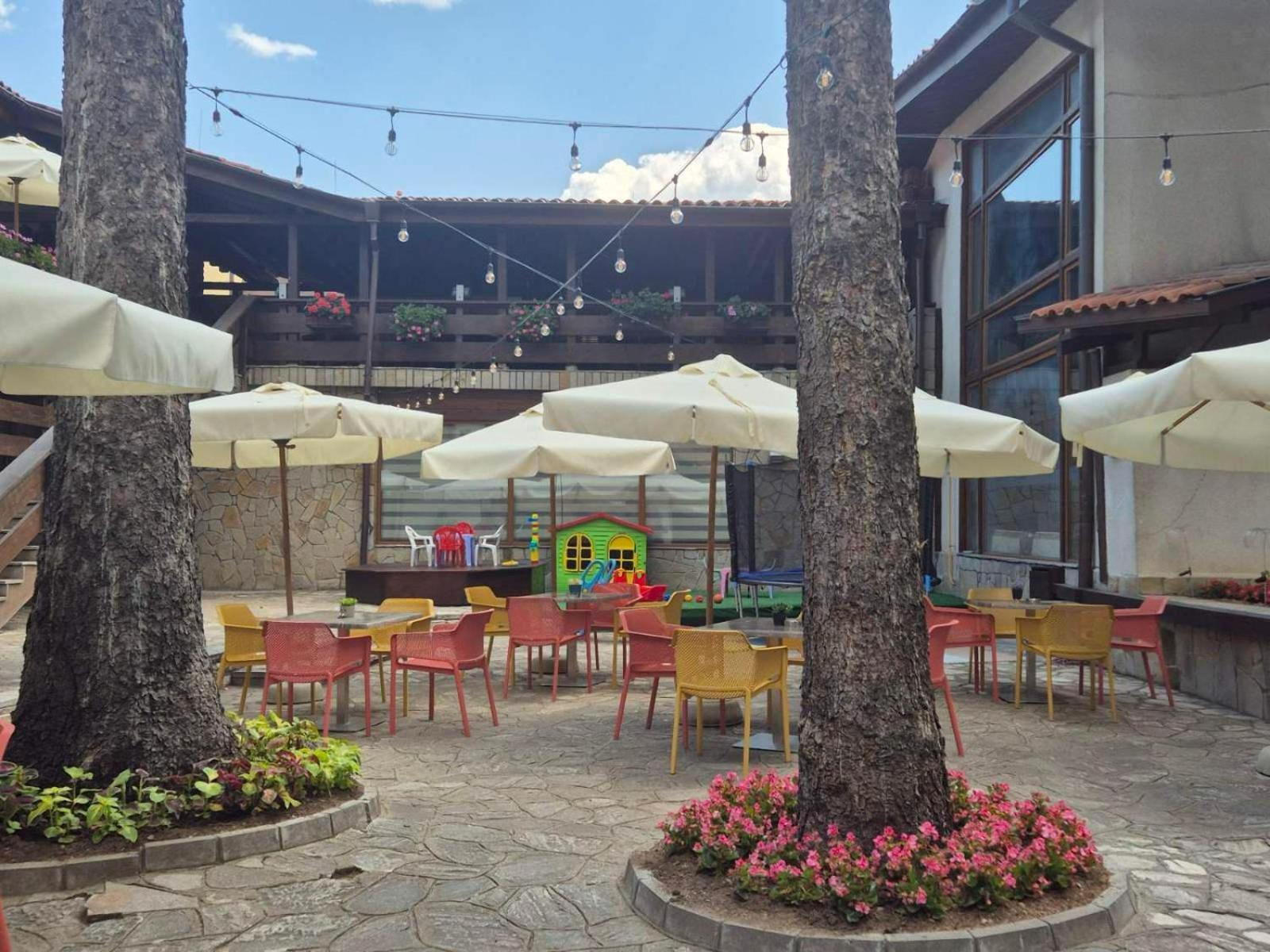 Hotel Pirin Banszko Kültér fotó
