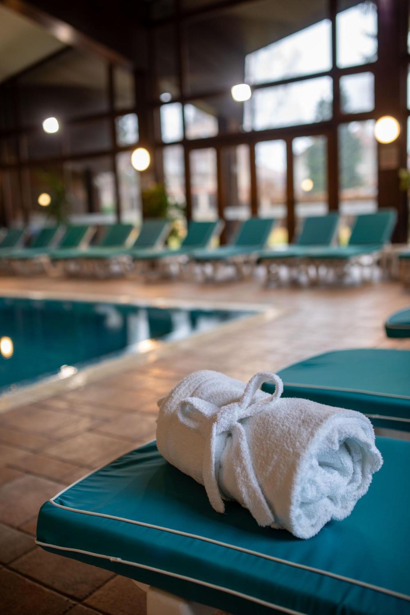 Hotel Pirin Banszko Kültér fotó